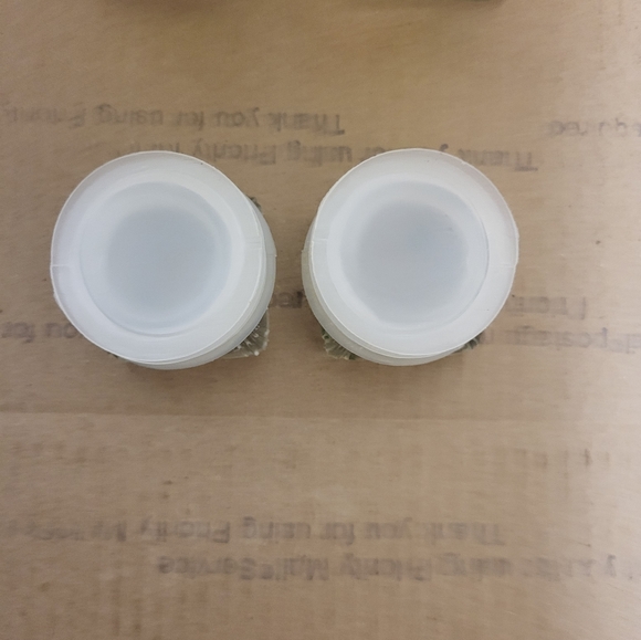 Vintage Clear Glass Decanter With Lemon Design Set of 2 - Picture 10 of 13